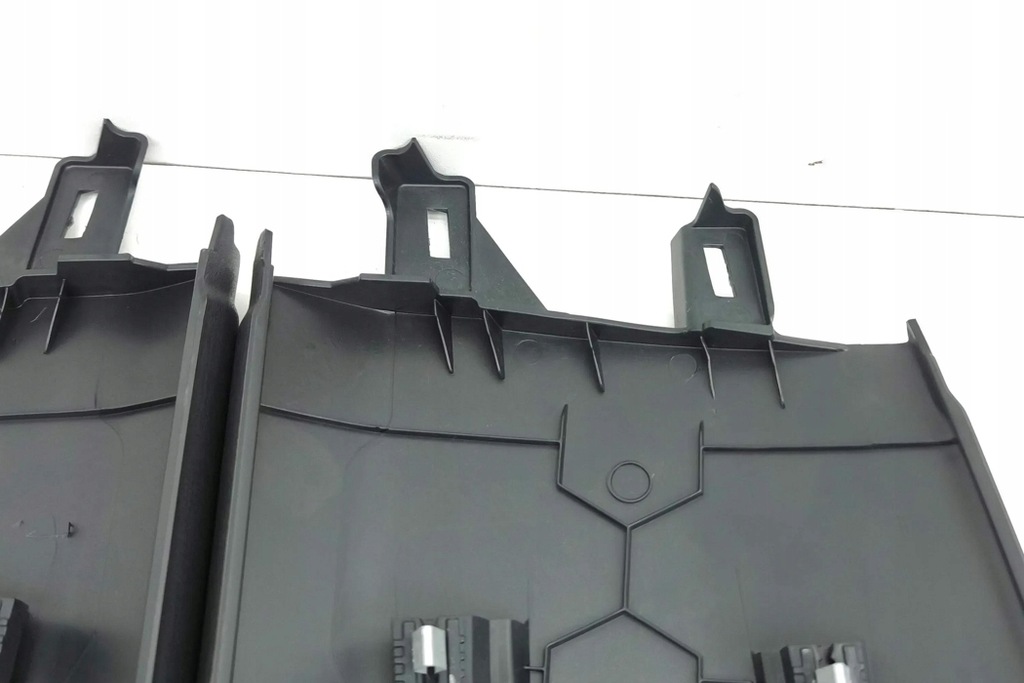 фото №13, Левая боковая защита стойка vw id.3 e11 10a867291 electric 107kw 2020