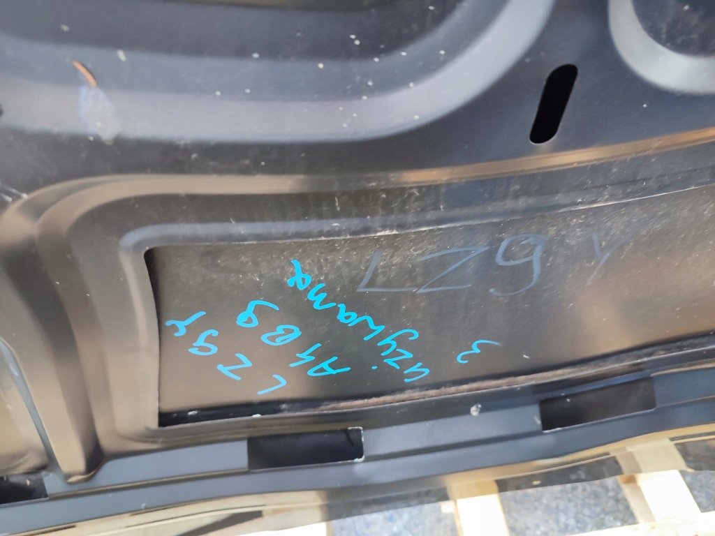 Капот крышка двигателя стальной audi a4 b9 б/у 1 с Разборки