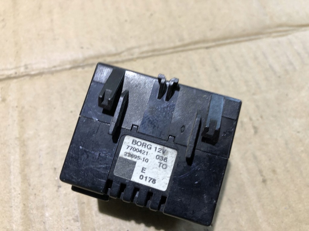 фото №3, Дисплей renault clio ii 7700421038