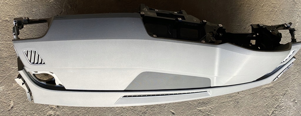 фото №7, Audi q5 80a консоль панель приладів подушка сіра