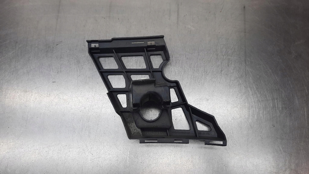 фото №5, Направляющая кронштейн распылителя левый перед 5l0807055 skoda yeti