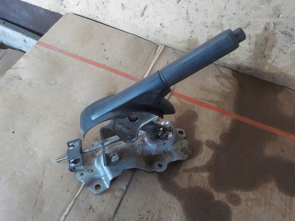 фото №4, Рычаг тормоза ручного yaris ii