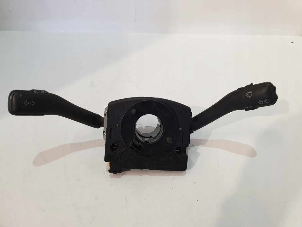 фото №1, Переключатель комбинированный 1j0959654ac vw golf iv passat b5