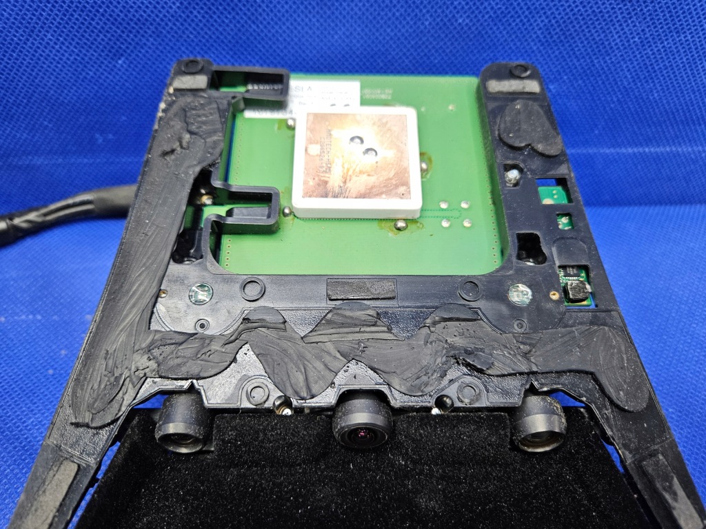 фото №7, Tesla model 3 lift 20-23 камера поперечина движения перед стекло 1068787-00-e