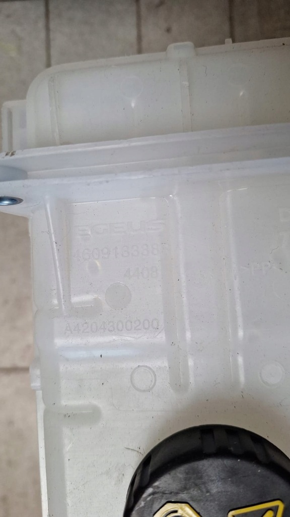 фото №9, Бачок жидкость тормозной kangoo iv 460913338r