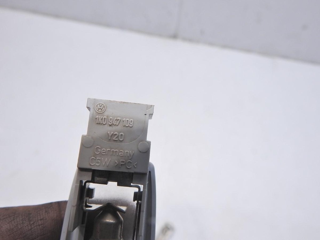 фото №7, Лампа освітлення стельовий vw golf v 1k0947109