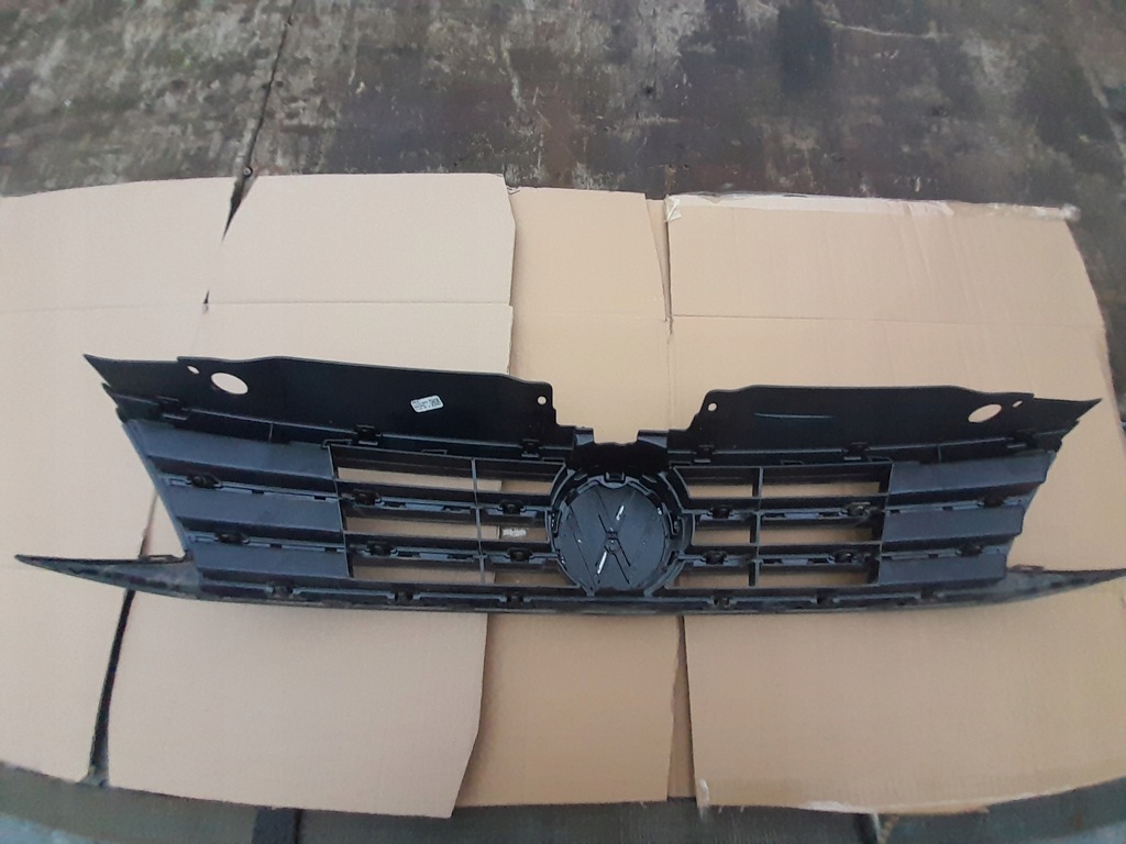 фото №7, Решётка радиатора, antrapa vw jetta 5c7 17r lc9a 12km