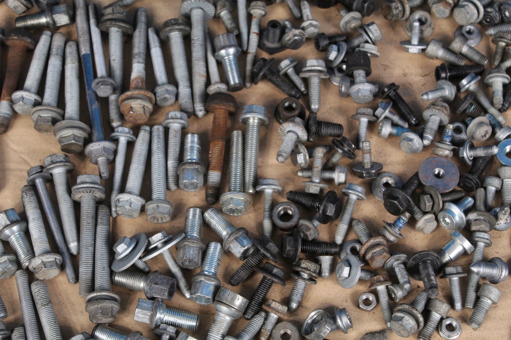 фото №12, Skoda karoq 1,0tsi болты подвеска ok 10 kg 2021r