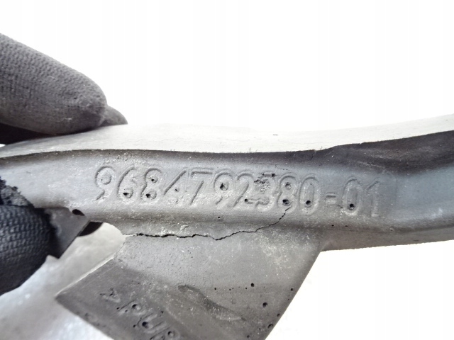 фото №7, Citroen c3 picasso левая шумоизоляция губка крыла 9684792380 7518nw