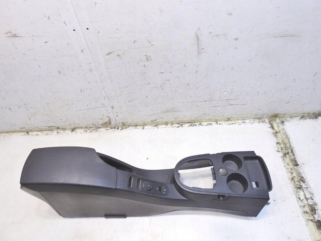 фото №11, Туннель средний подлокотник seat altea 5p0864251b te001183