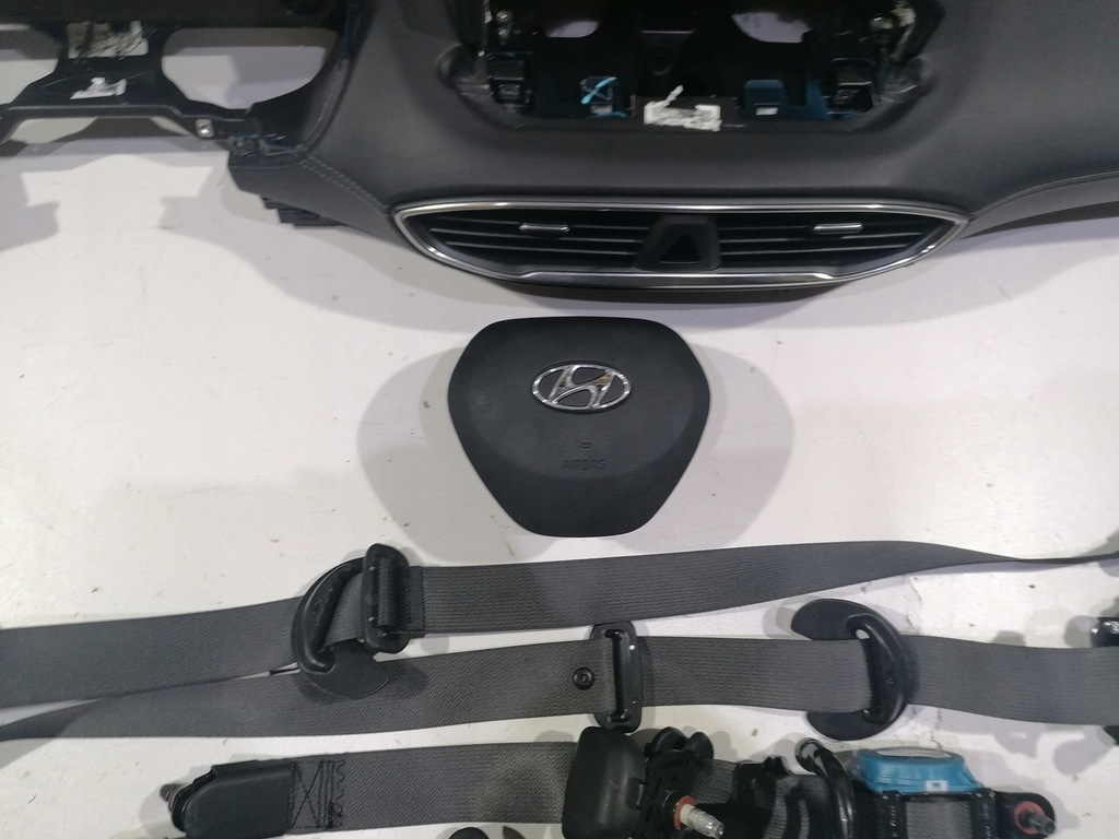фото №6, Hyundai santa fe iv 2019 приборная панель консоль подушка безопасности ремни