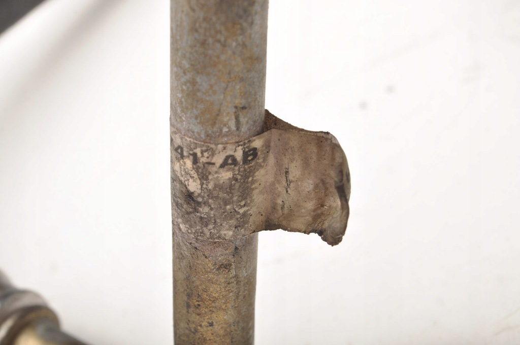 фото №7, Aston martin db7 5.9 шланг масляный 32-122741-ab