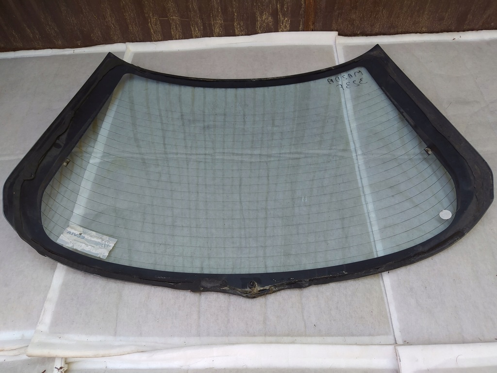 фото №8, Стекло задняя задняя крышки багажника - mazda 323f