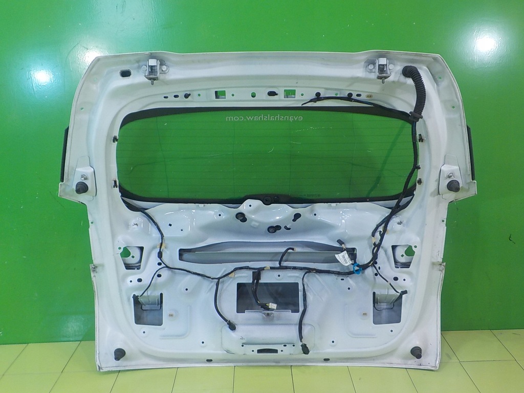 фото №6, Peugeot 2008 i 1.2 b 16r 5d крышка багажника задняя