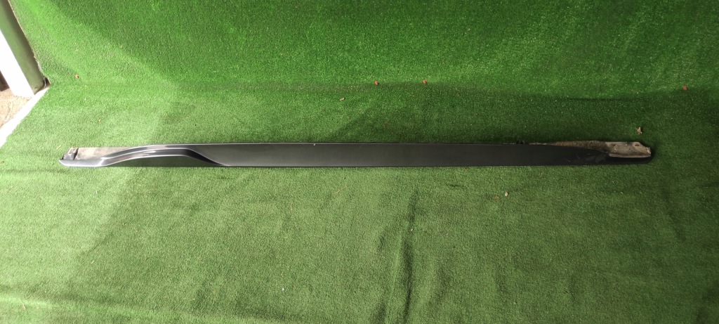 Купить Cupra born накладка  порог правый  lubań 10e