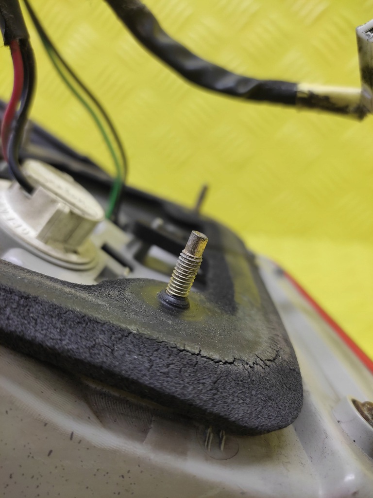 фото №6, Kia carens лампа лівий задня