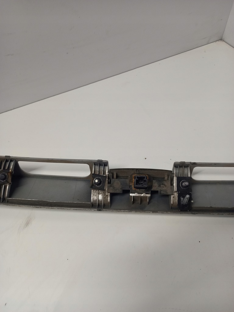 фото №4, Накладка крышки багажника peugeot 308 sw