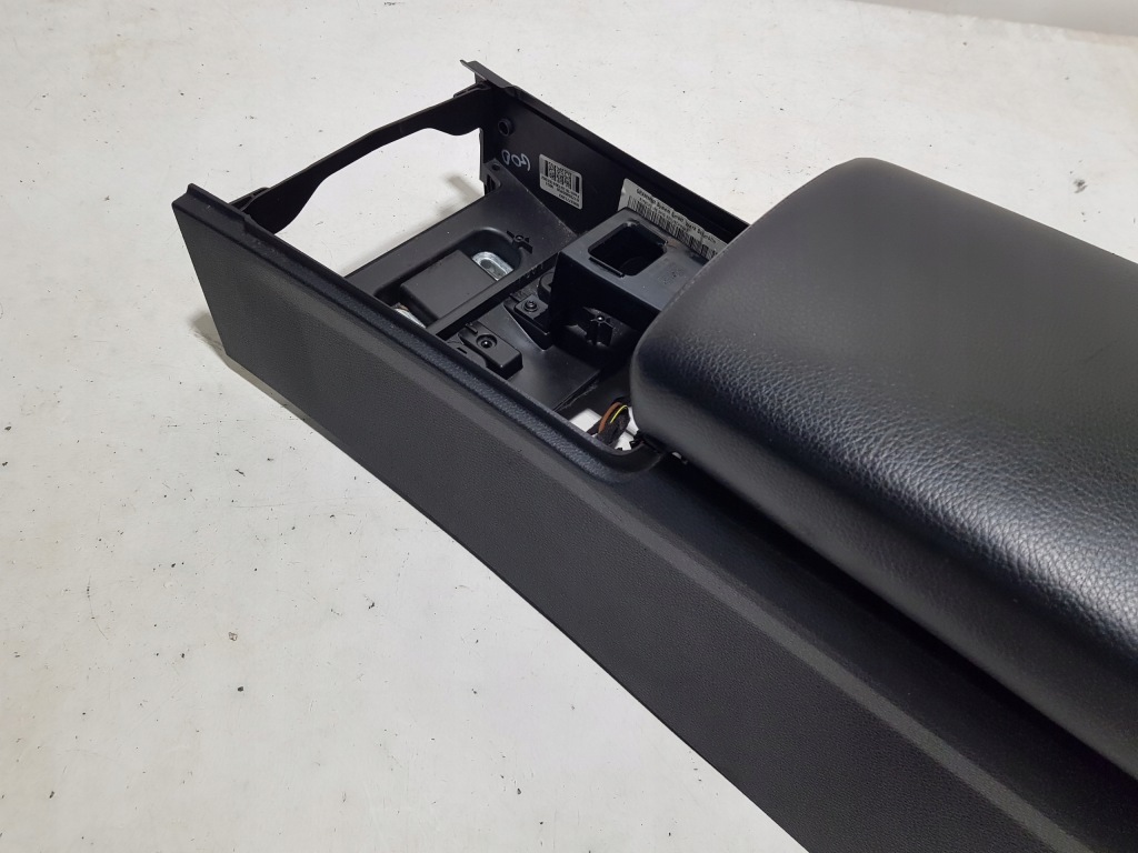 Туннель средний подлокотник mercedes slk slc r172 w172 с Разборки