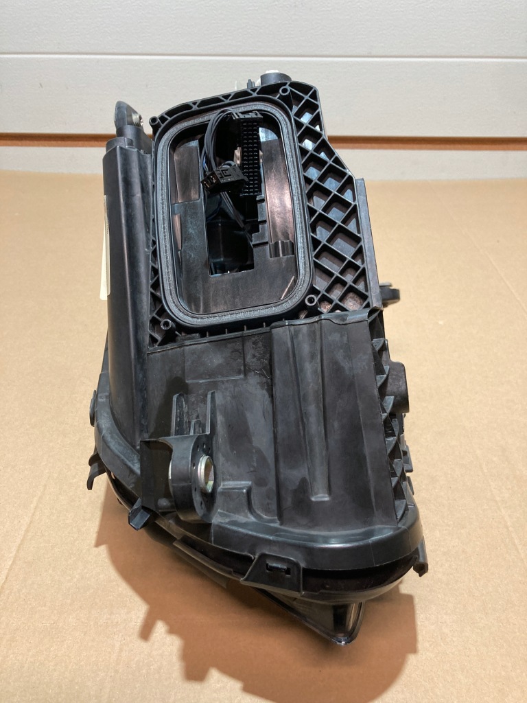 Фара правая передняя mercedes w205 рестайлинг  full led Цена