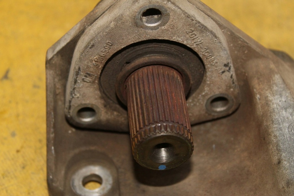 фото №6, Опора полуось правый перед zafira b 2.2 b