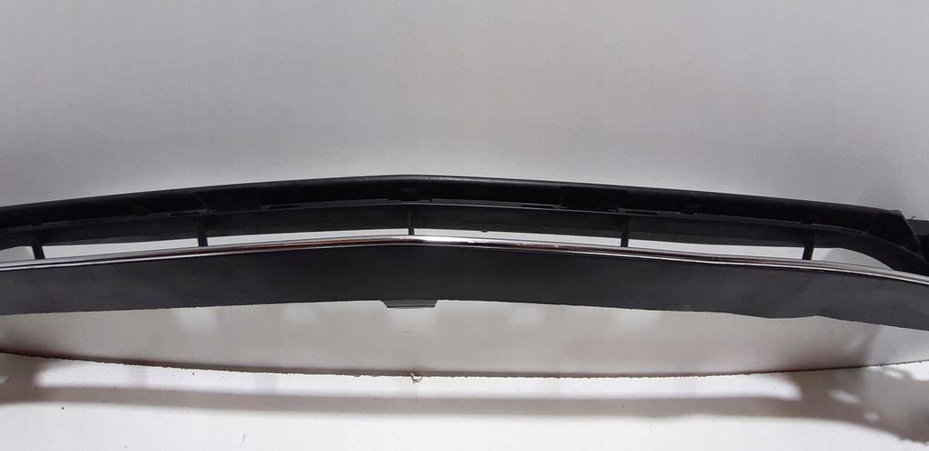 фото №10, Mercedes c-klasa w205 решётка средняя нижняя спойлер бампера a2058851065