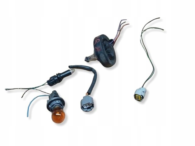 фото №1, Mitsubishi space star ii 13- электропроводка разъёмы лампы перед