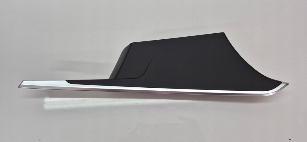 фото №1, Audi a4 b9 молдинг ручка внутренней