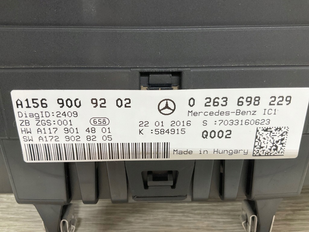 фото №11, Mercedes-benz gla w156 2017 середина лічильник / спідометр