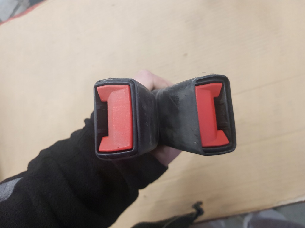 фото №4, Chevrolet volt ii пряжка ременів замок середина