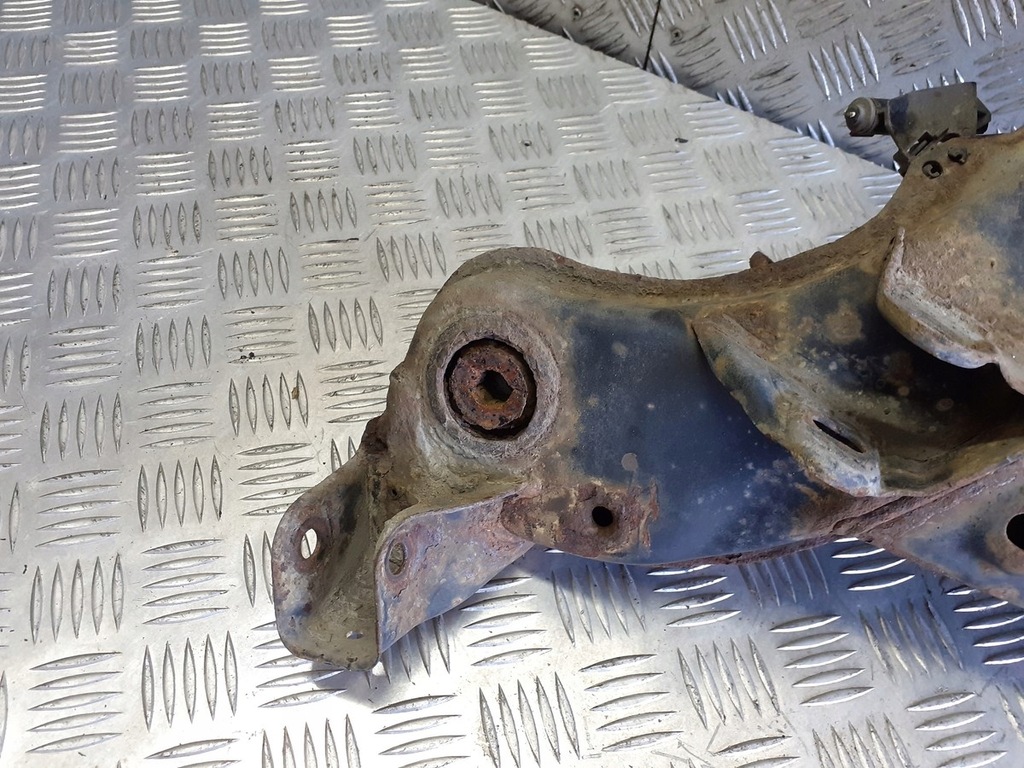 фото №5, Підрамник поперечина задня mercedes w203 hb 3d