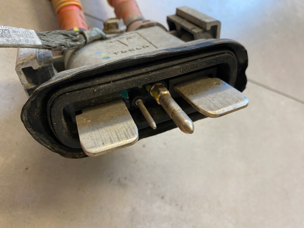 фото №3, Tesla model s 13r. роз'єм шланг заряджання