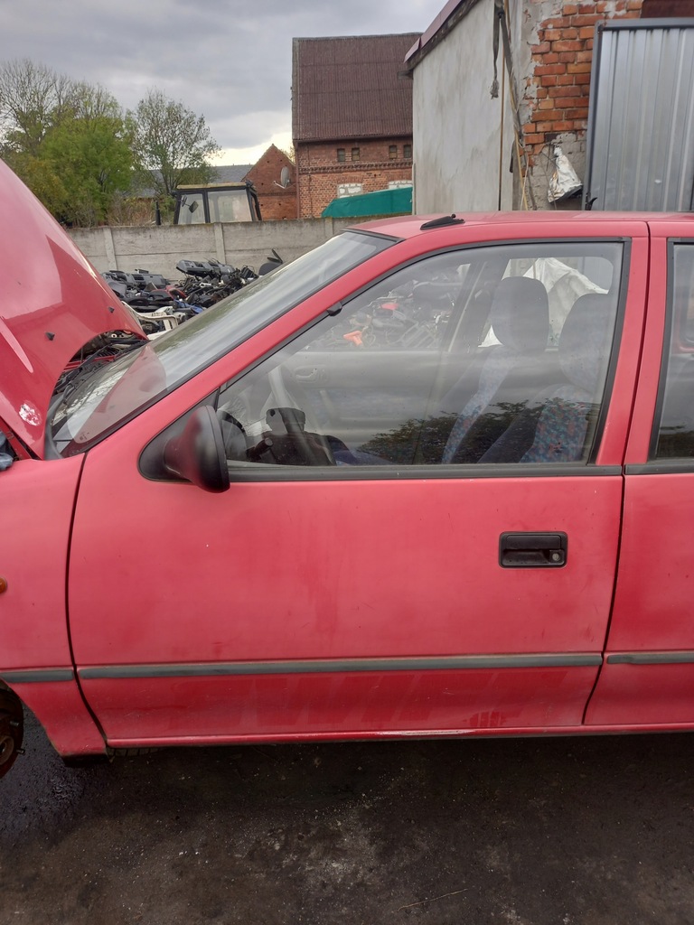 фото №11, Поворотный кулак ступица левая suzuki swift 1.0 99r lift