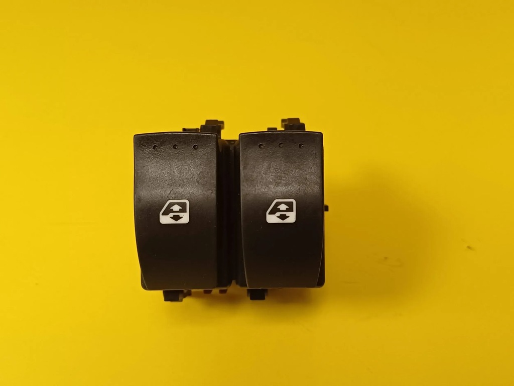 фото №1, Перемикач панель вікон лівий перед renault megane ii 015088a nr1710