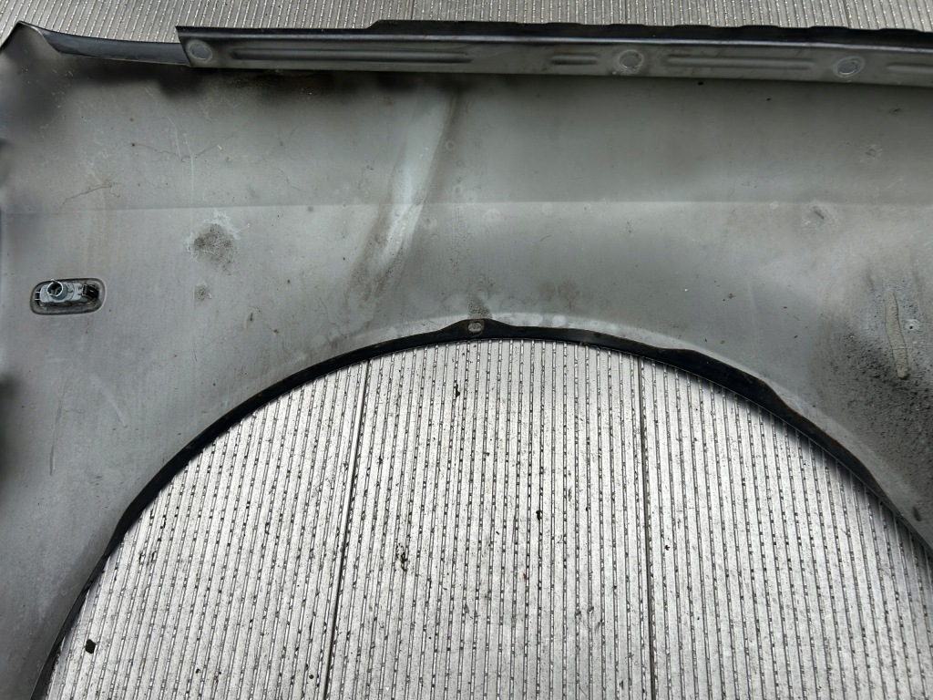 Крыло  левое  перед audi a4 b6 lx7z Цена