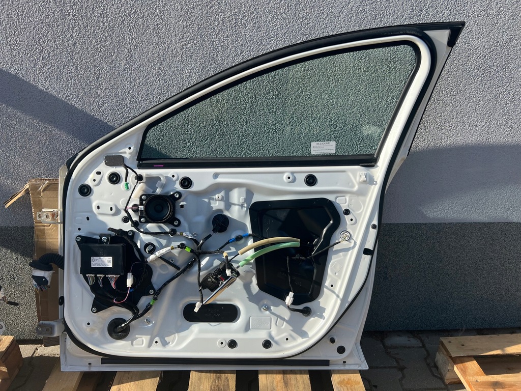 фото №13, Mazda 3 bp дверь правое перед sedan rok 2020 цвет 25d