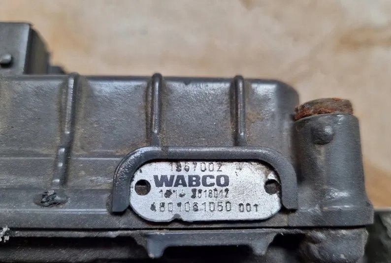 Клапан модулятор тормозной ebs задний  1867002 daf xf 106 cf euro 6 в Украине