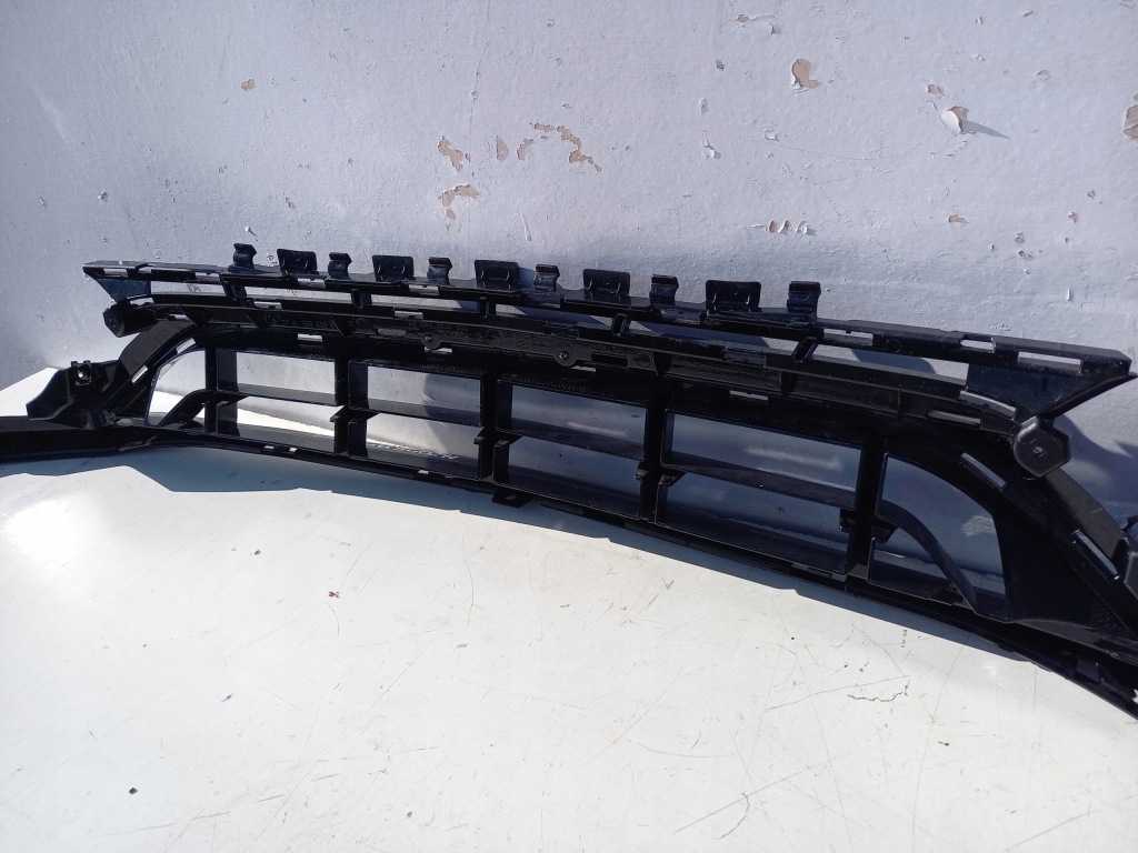 Решётка бампера перед mercedes w205 a2058857904 Киев