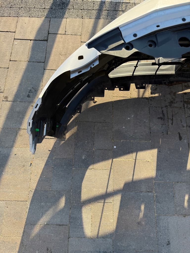 фото №14, Mazda mx30 бампер перед