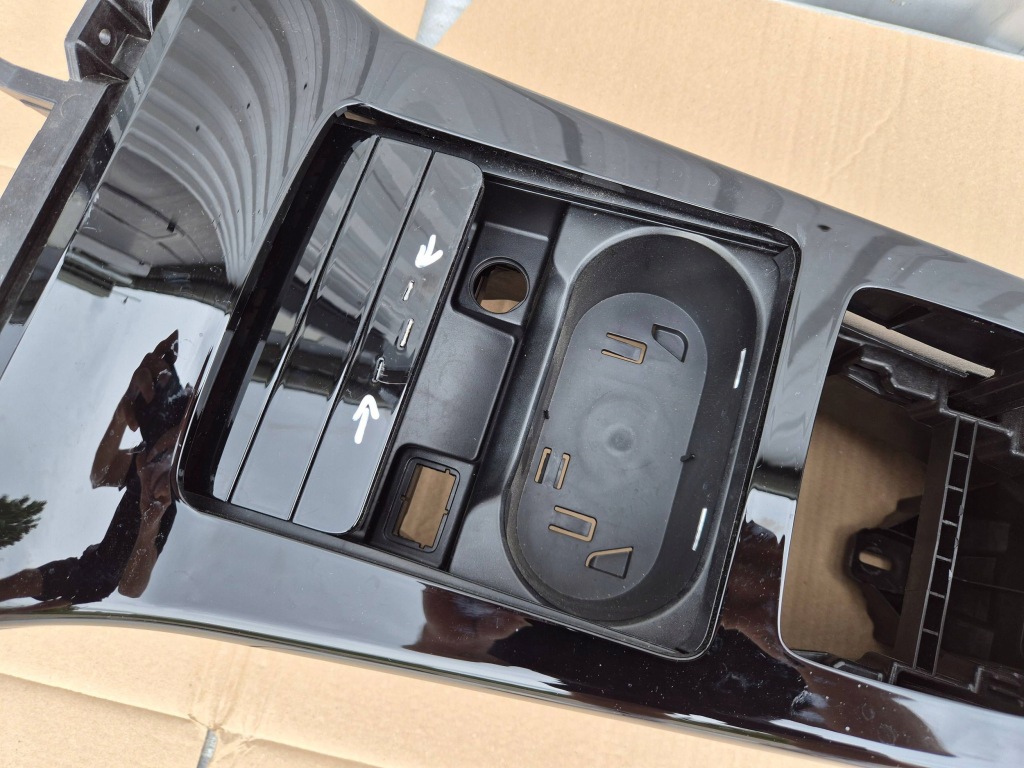 Mercedes a-klasa w177 18- тунель середній амбiєнтне підлокітник Оригінал