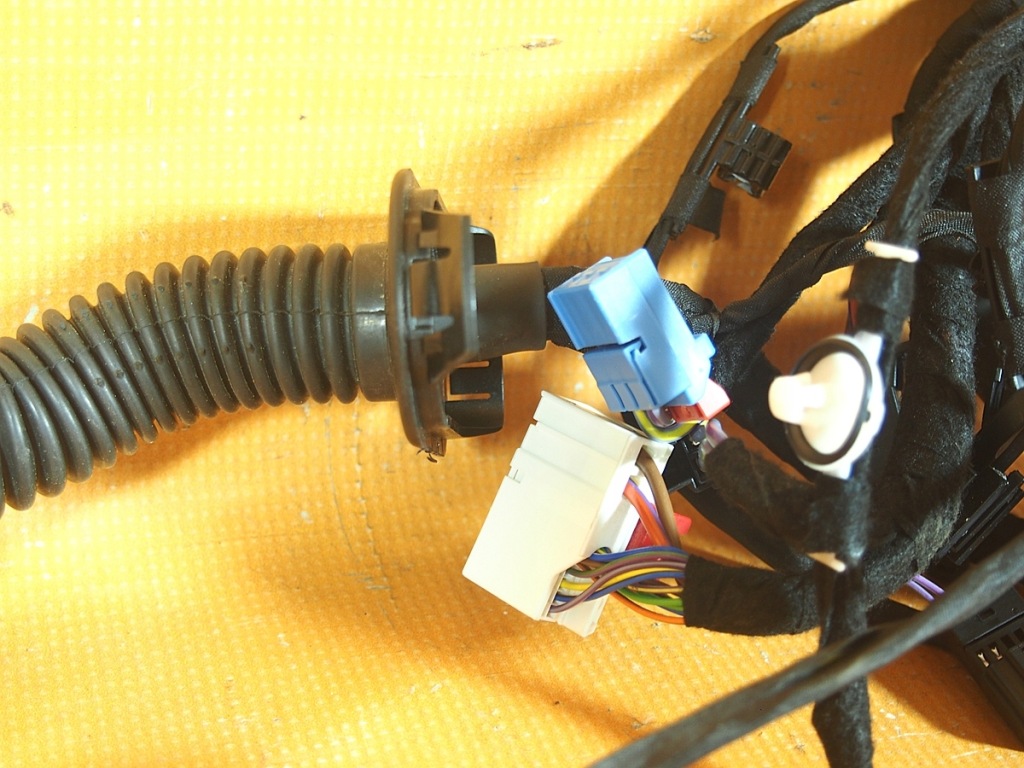 Audi q3 83a 22km джгут двері перед правий камера 83a971030qc Київ