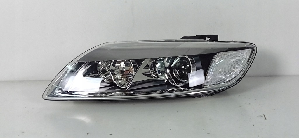 фото №1, Audi q7 4l 2005- лампа левая перед ксенон bez повреждений