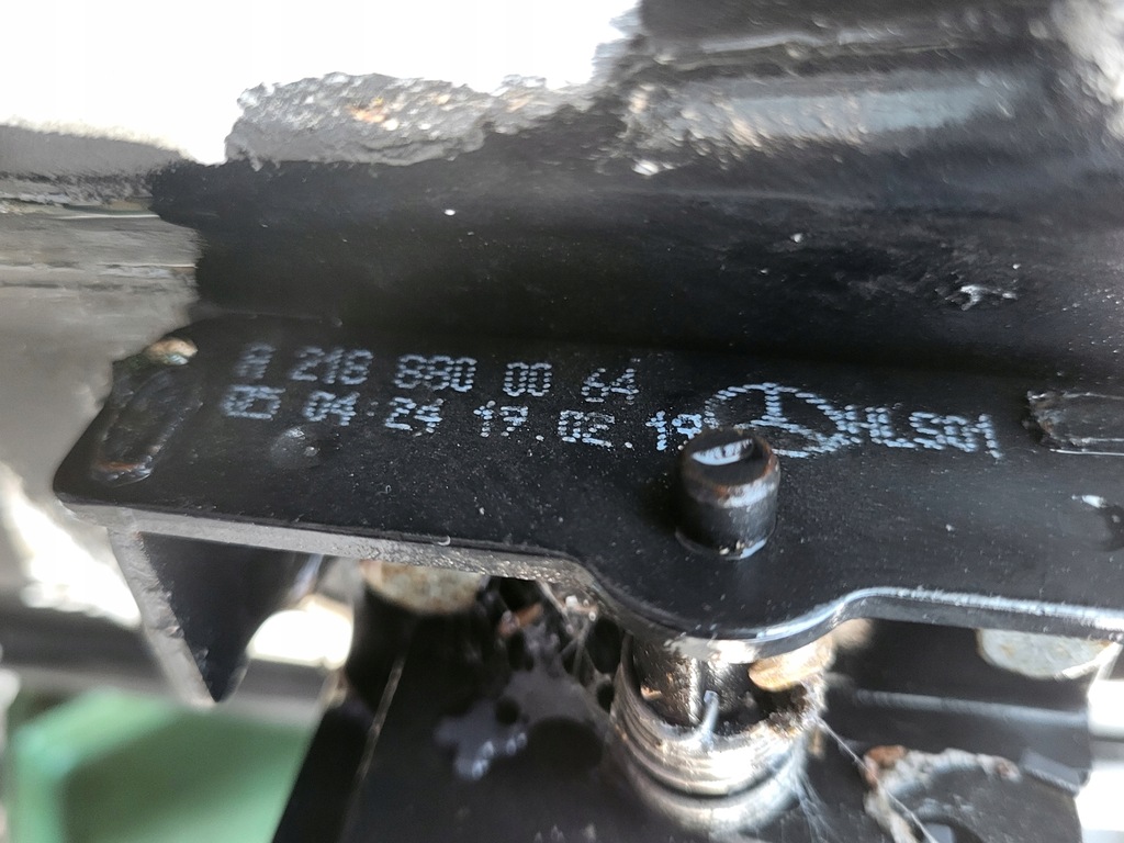 фото №11, Капот крышка двигателя засов шумоизоляция logo mercedes c w205 c205 coupe оригинальный номер