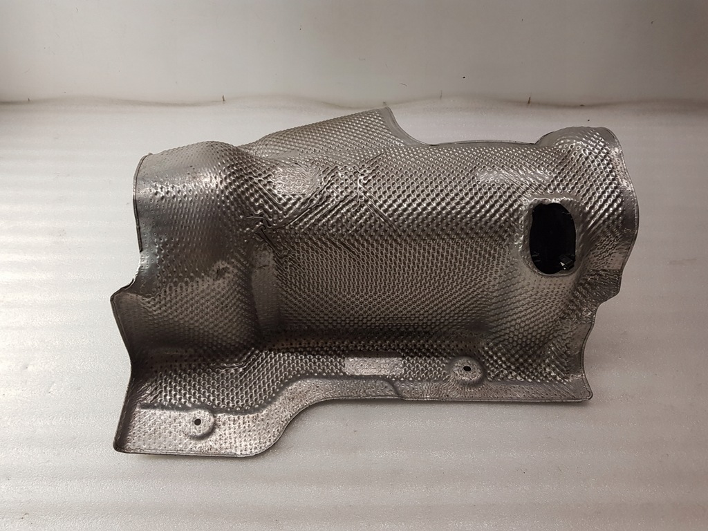 фото №1, Mercedes e-klasa w238 защита тепловая 2384700047