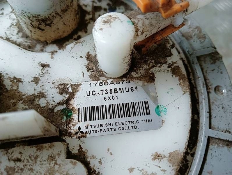 фото №4, Помпа насос топлива mitsubishi space star ii lift 1760a573