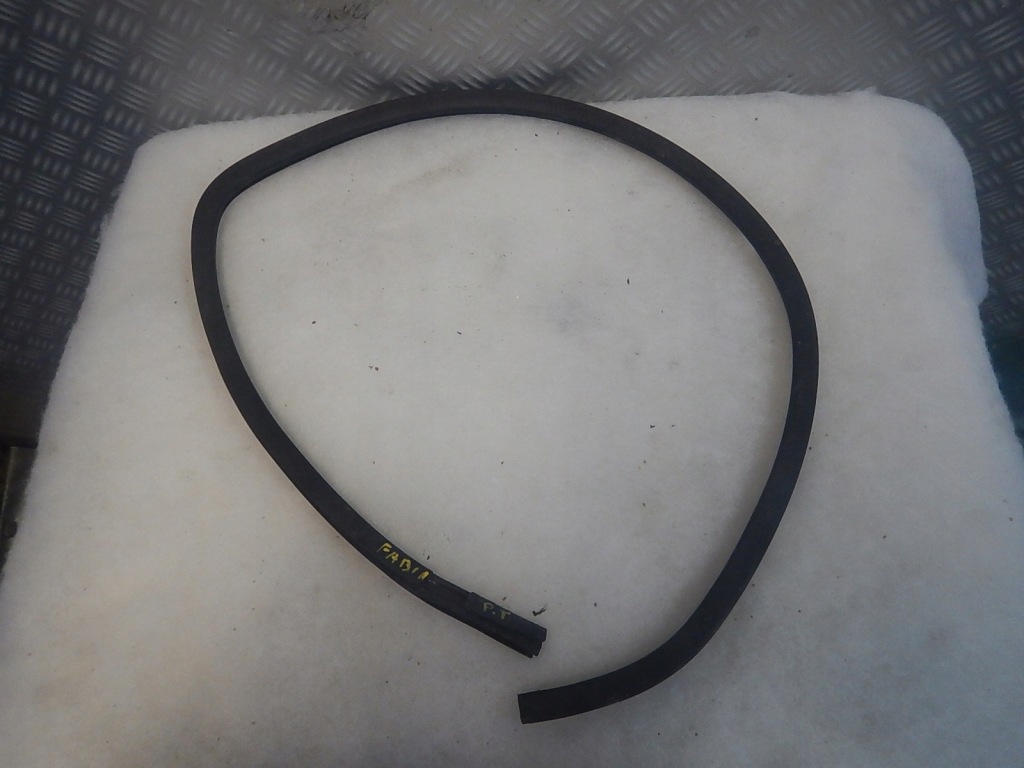 фото №1, Skoda fabia i vrs rs правая прокладка дверь задняя