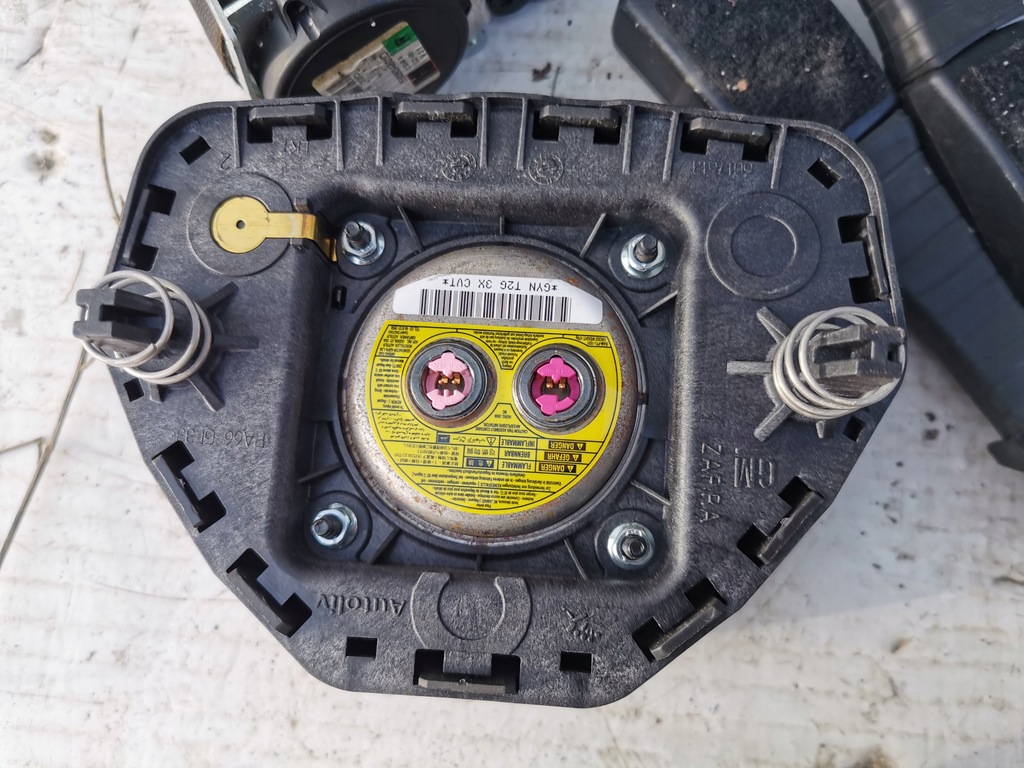 фото №6, Приборная панель консоль подушки безопасности ремни натяжители opel zafira