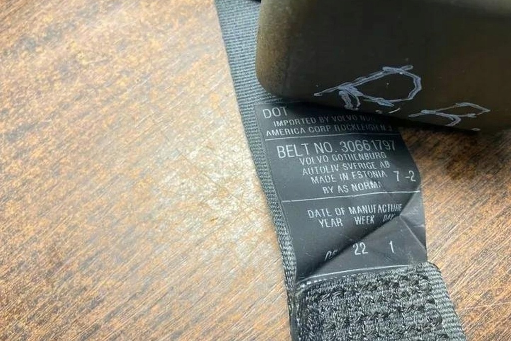 фото №11, Pas безпеки задній правий volvo s40 ii ms 30661797 2.0l дизель 100kw