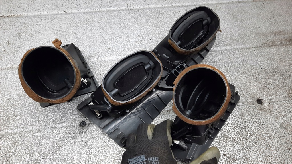 фото №7, Решётки обдув volvo s60 i комплект