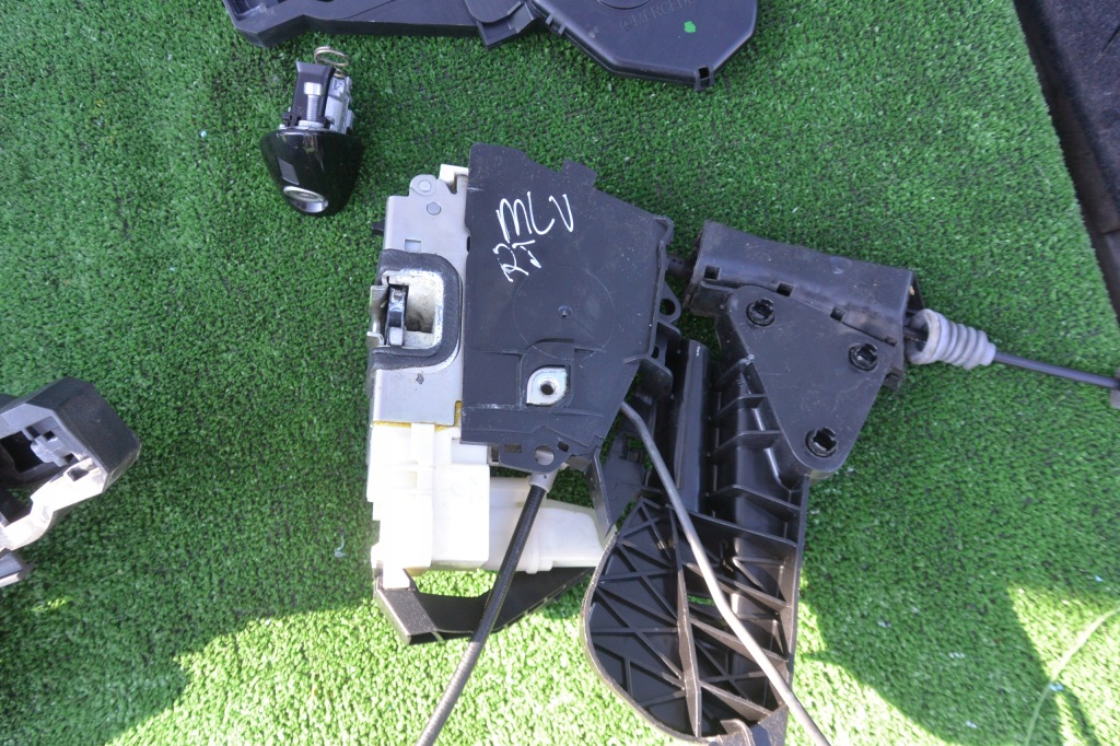 Замок ручка дверь mercedes gl ml 164 uk Киев