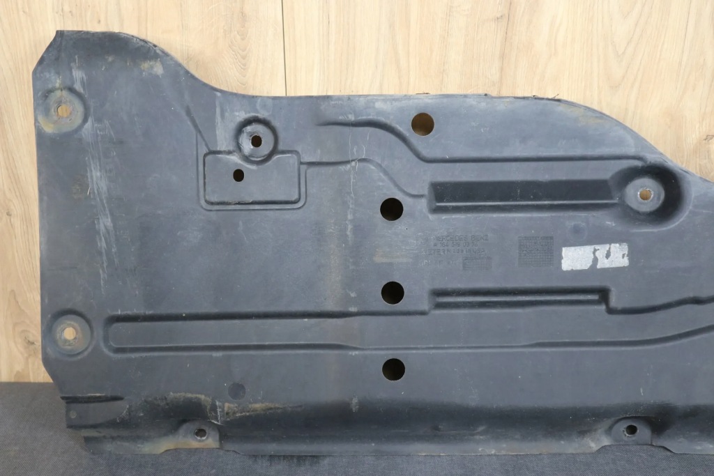 Mercedes w164 рестайлинг  защита пол накладка кузов подвеска левая Киев